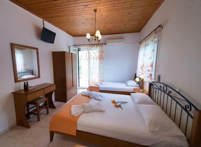 Katerina Holiday Studios Nikiana Ngoại thất bức ảnh